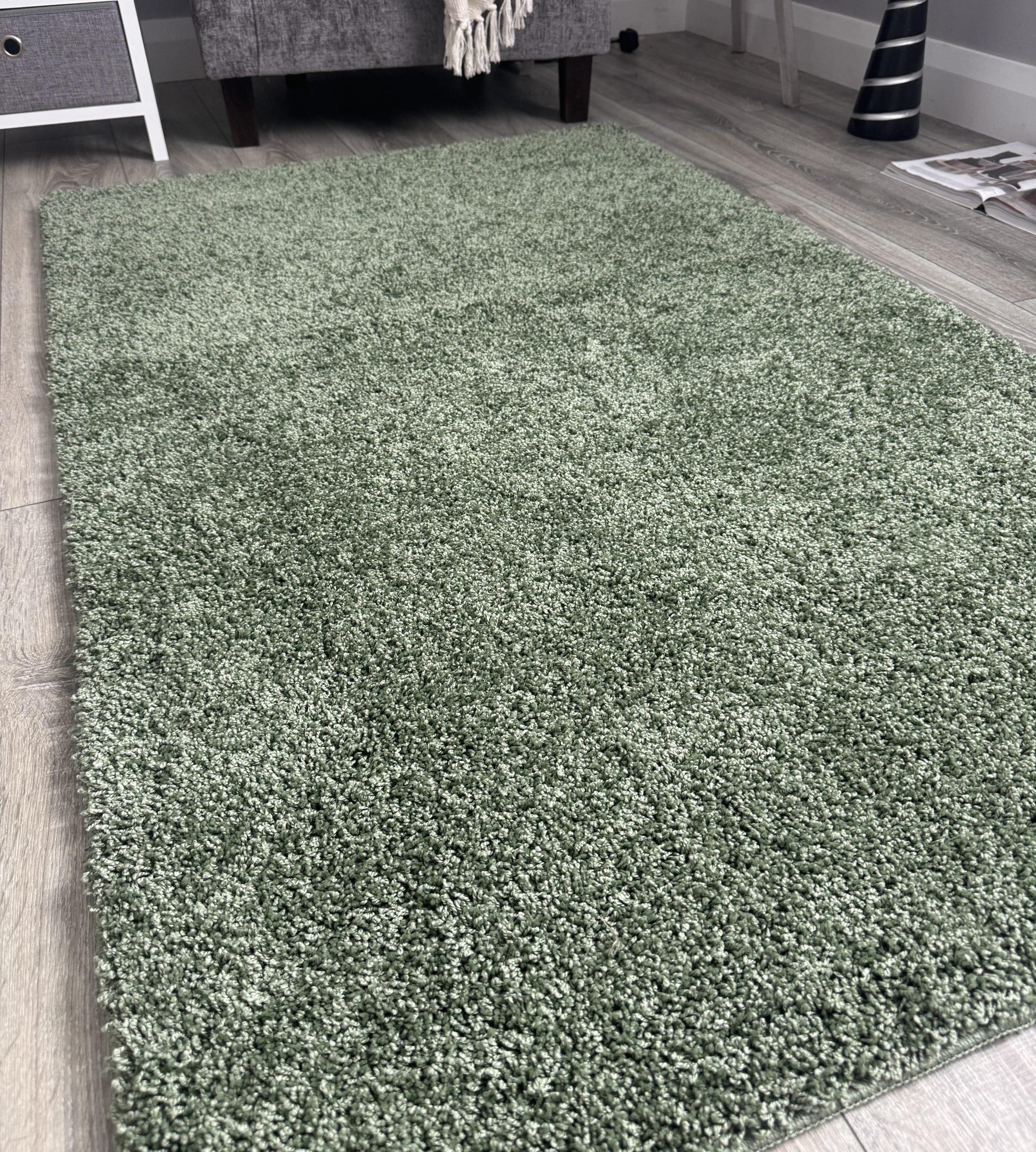Glade Green Husky Thick Shaggy Machine Washable Rug (Rugs)