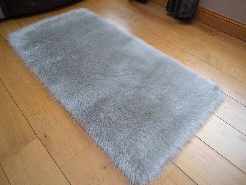 Silver Grey Faux Fur Sheepskin Style Rug